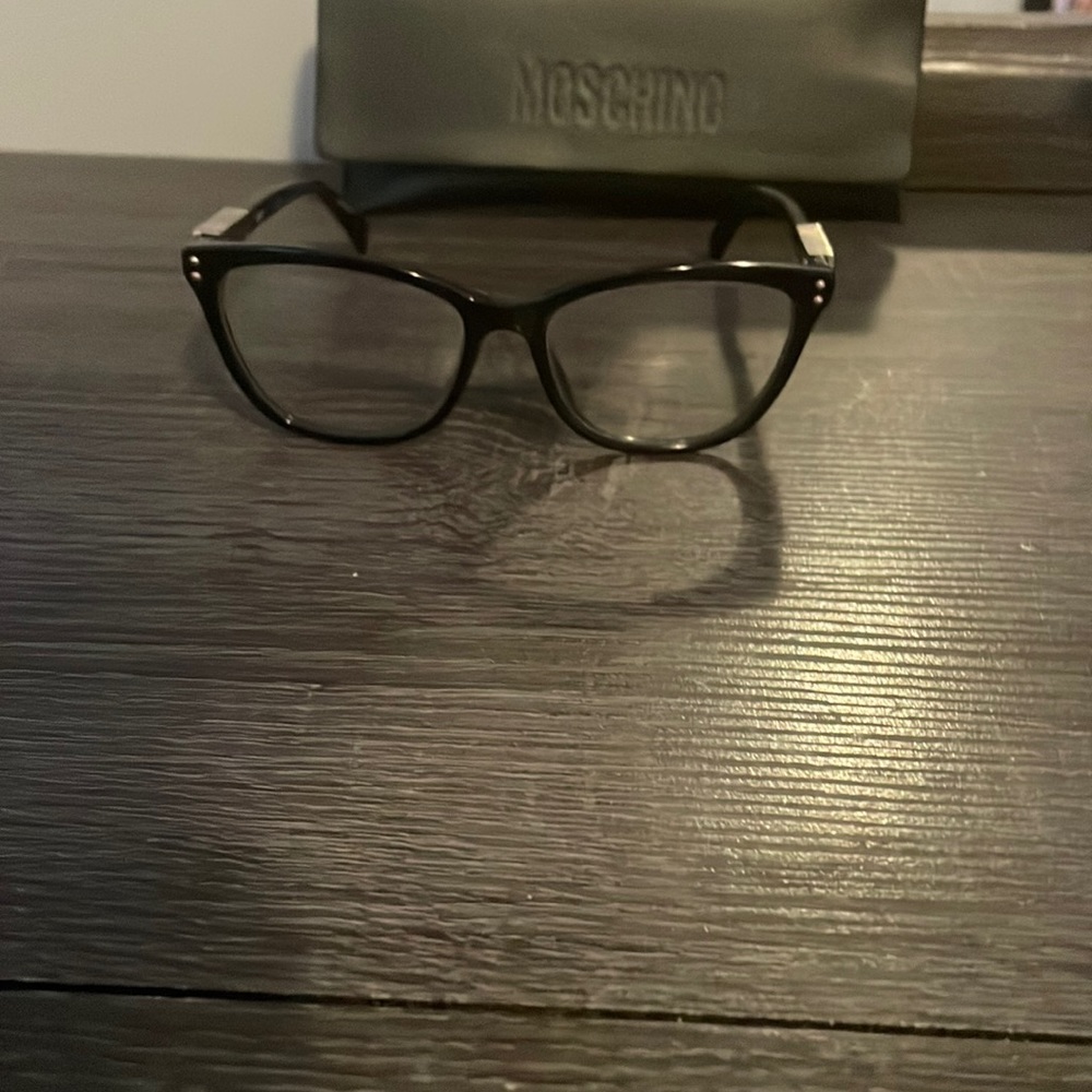 Reading glasses